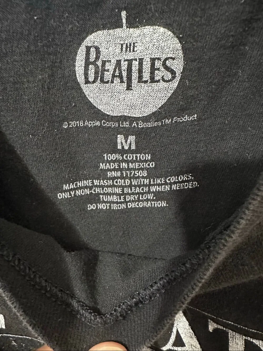 Beatles Abbey Road album photo size M Medium black T Shirt Classic Rock Tee A892